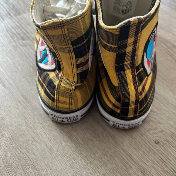 Plaid Converse shoes - Picture 3 of 3